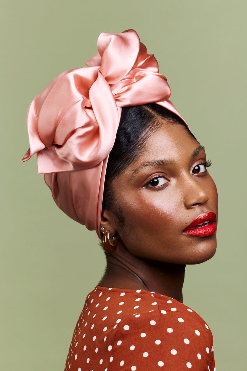Turban africaine en soie corail – profil, couleur corail