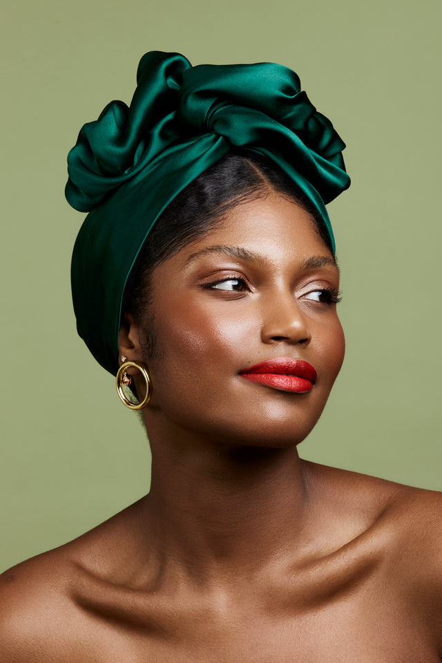 Turban africaine en soie émeraude – vue de face