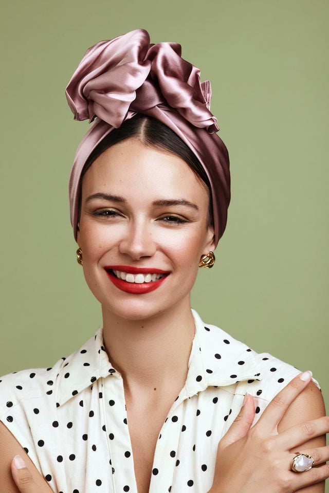 Turban africaine en soie mauve – doux et féminin