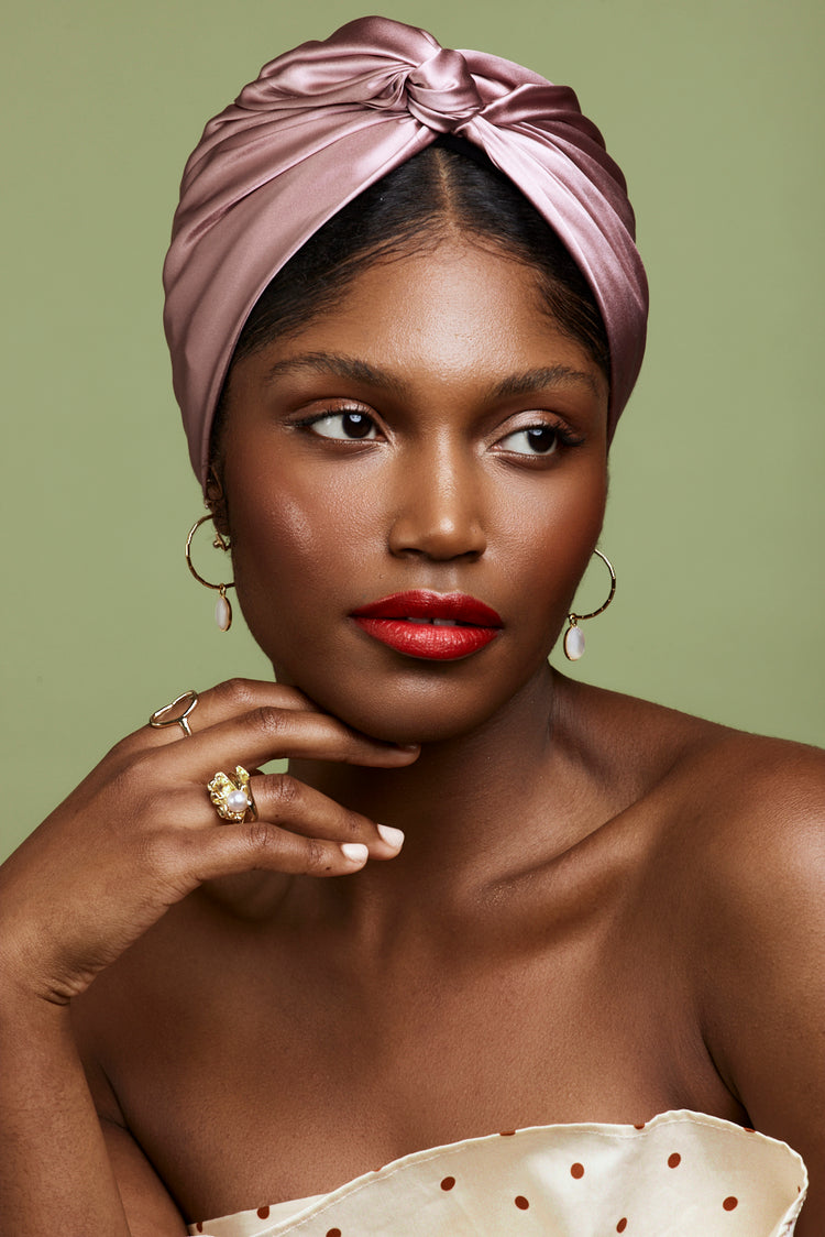 Turban cubaine en soie mauve – profil