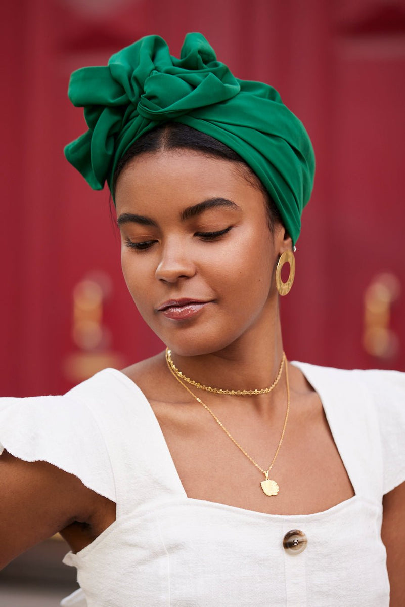 Women's metal rod turban