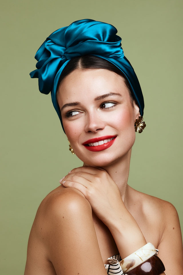 Turban africaine en soie bleu canard – vue de face