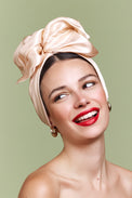 Turban africaine en soie champagne – raffiné et lumineux