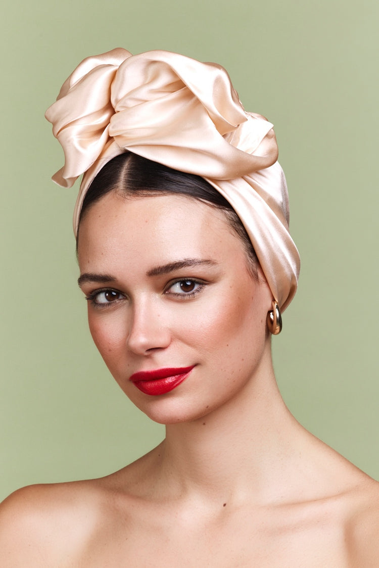 Turban africaine en soie champagne nœud volumineux