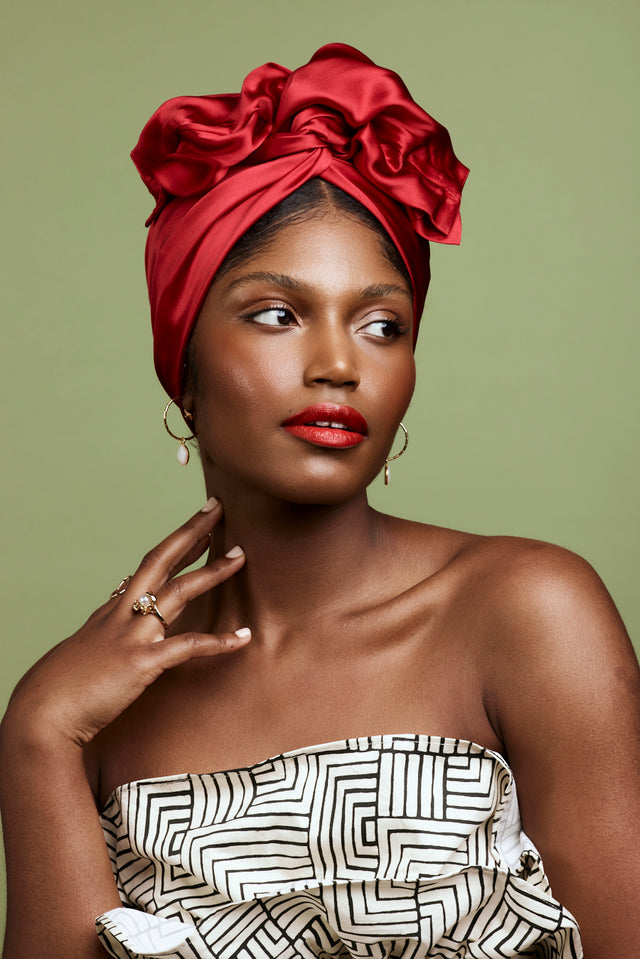 Turban africaine en soie rubis – profil