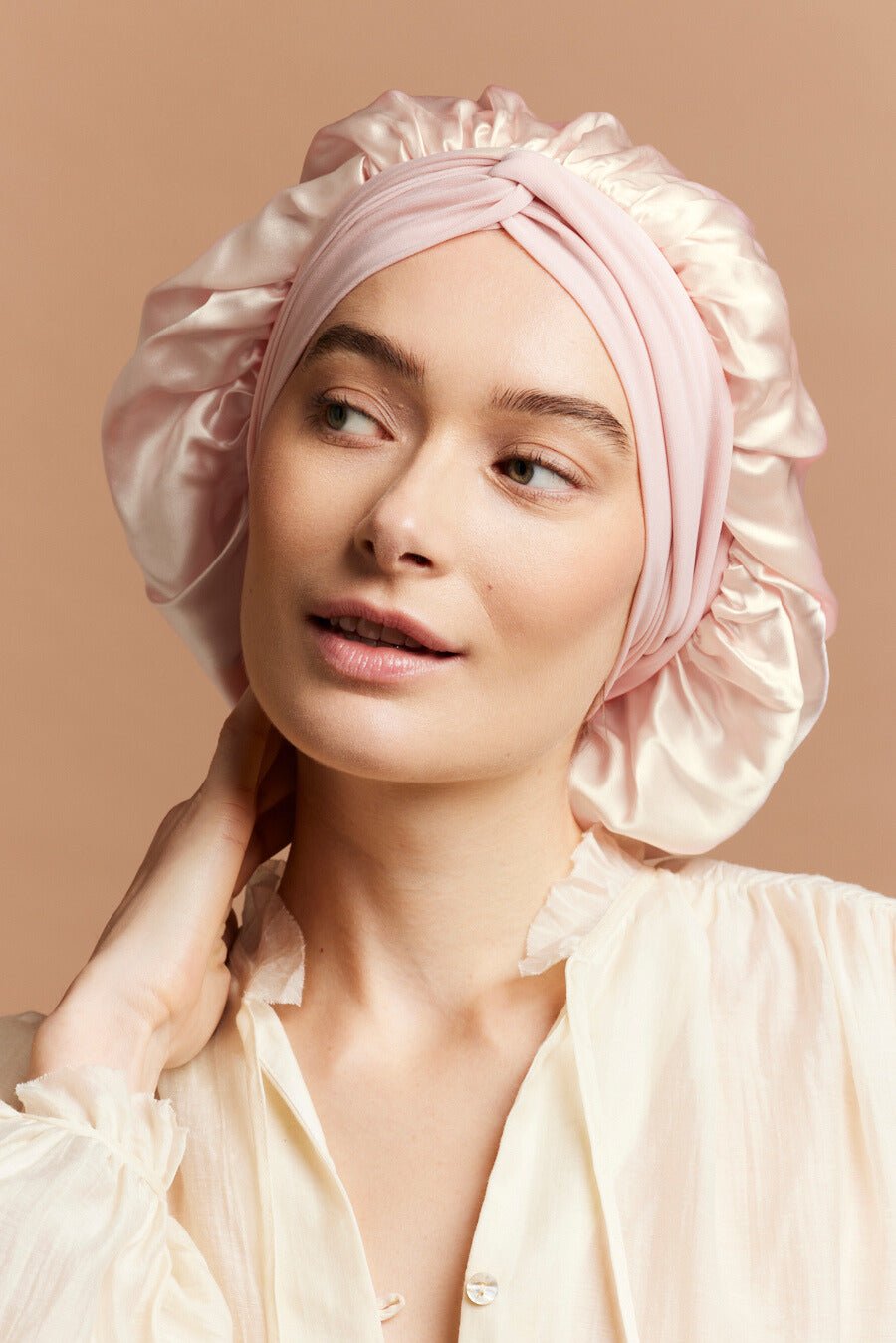 Bonnet de nuit en soie - BONNET DE NUIT EN SOIE CREME - Indira de paris
